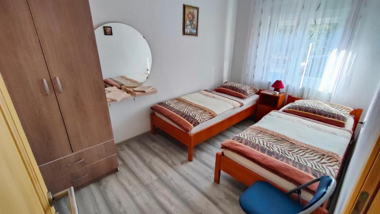Apartment Tina Gracac Zewnętrze zdjęcie